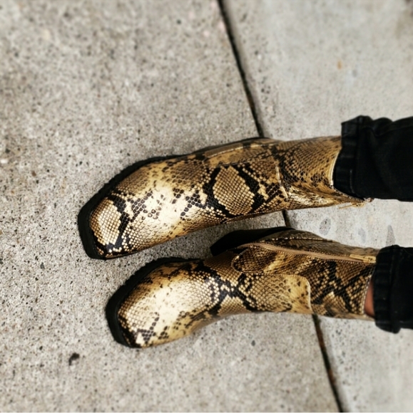 Sleigh Ride collection// Chunky bootie - Picture 7 of 7